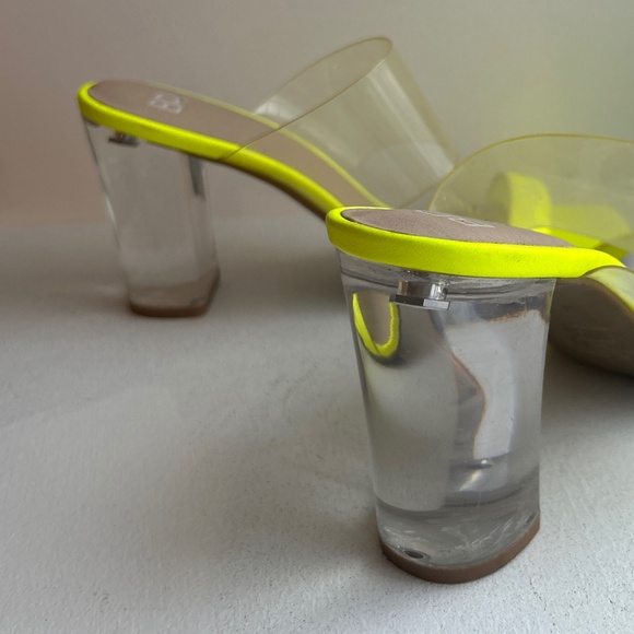 BP. Neon Yellow & Clear Jelly slides - Picture 2 of 4